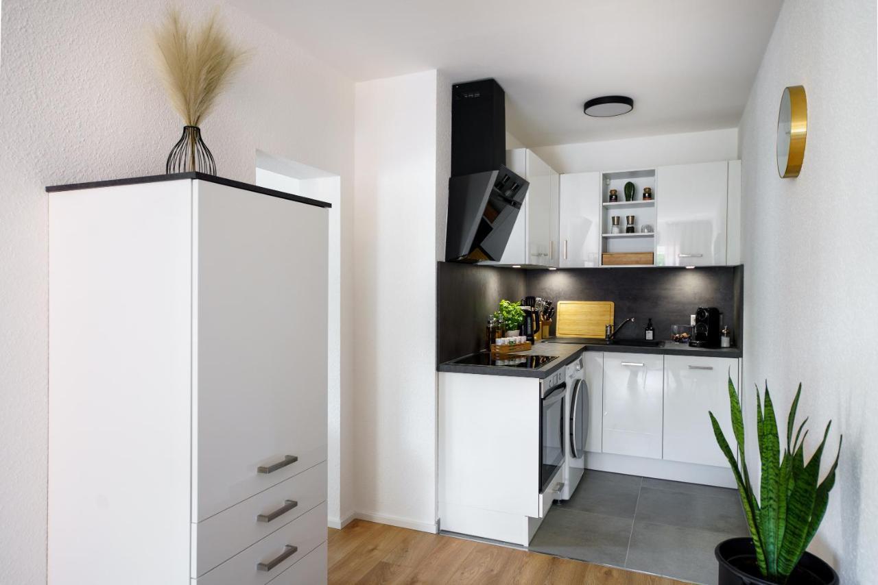 Staytona - Parkpl. - Balkon - Wlan - Netflix - Wfh Taunusstein Esterno foto