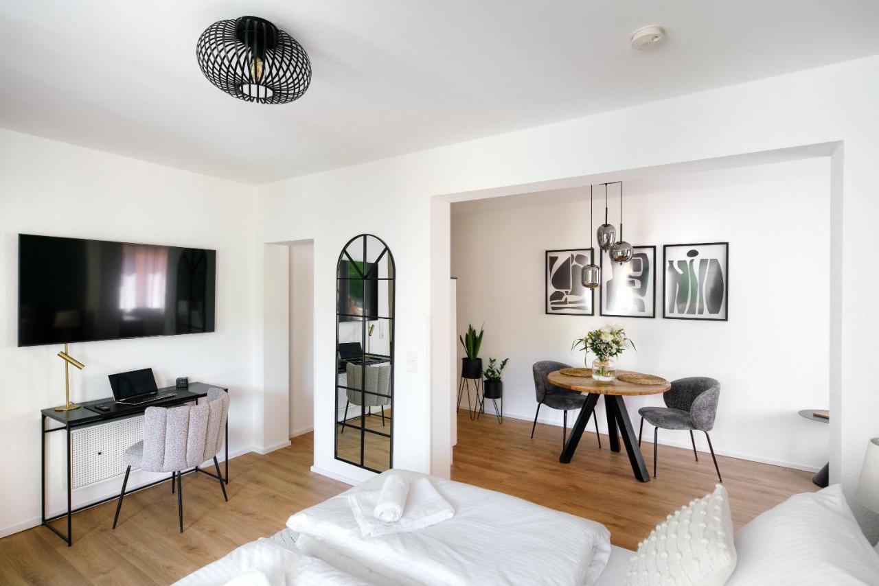 Staytona - Parkpl. - Balkon - Wlan - Netflix - Wfh Taunusstein Esterno foto
